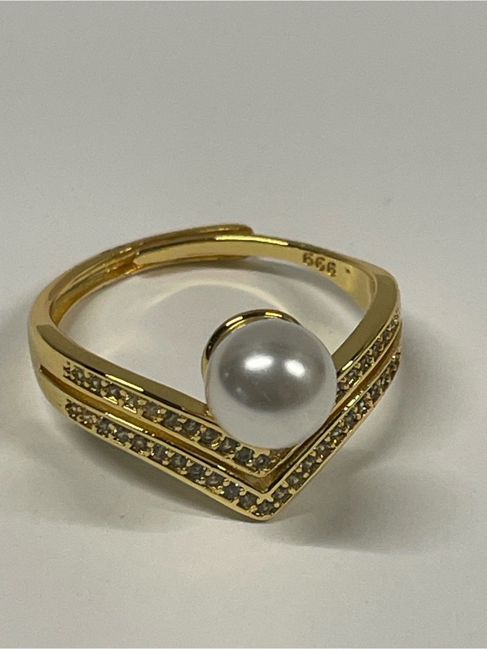 Gold Pearl V-Accent Ring with Pavé Crystals
